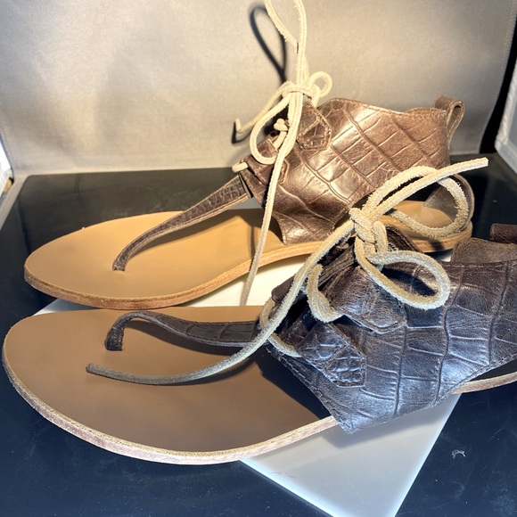 Sorel brown leather sandals - Picture 2 of 4